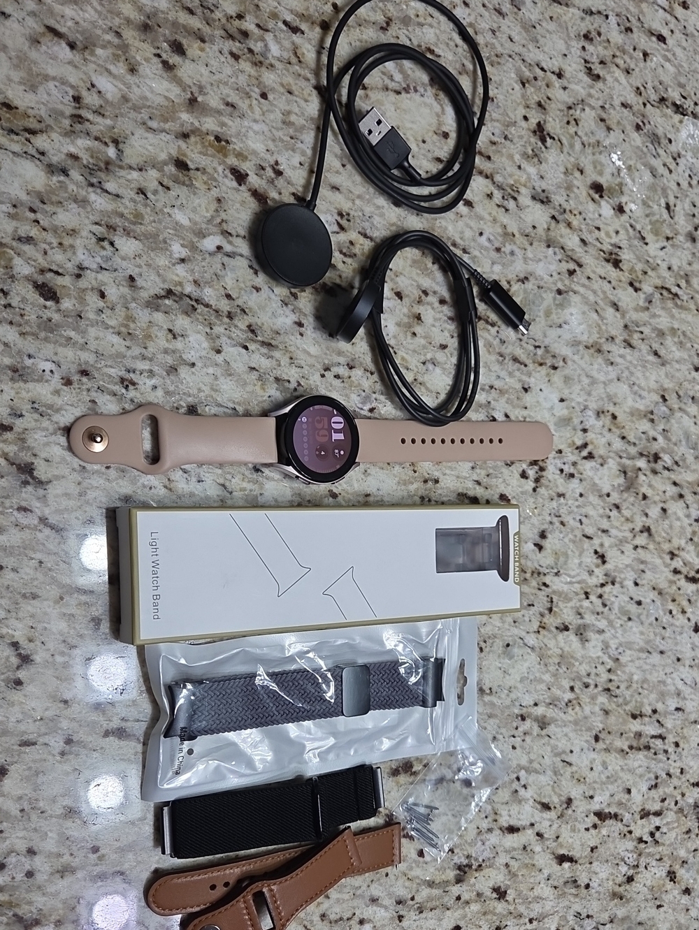 Samsung Galaxy 5 40mm Smartwatch With 6 Extra Straps, And 2 Chargers